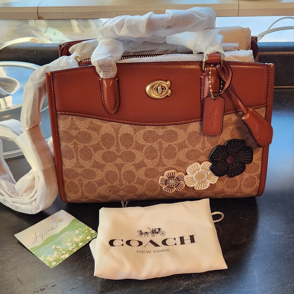SOLD Coach Brooke Carryall 28 - Picture 1 of 13